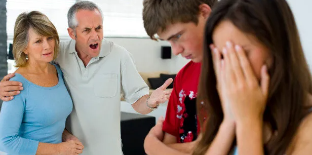 10-worst-rules-parents-set-for-teenagers-3