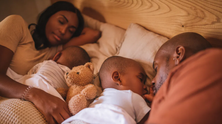 what-are-the-benefits-of-cosleeping-with-a-baby-what-are-the-potential-dangers-1